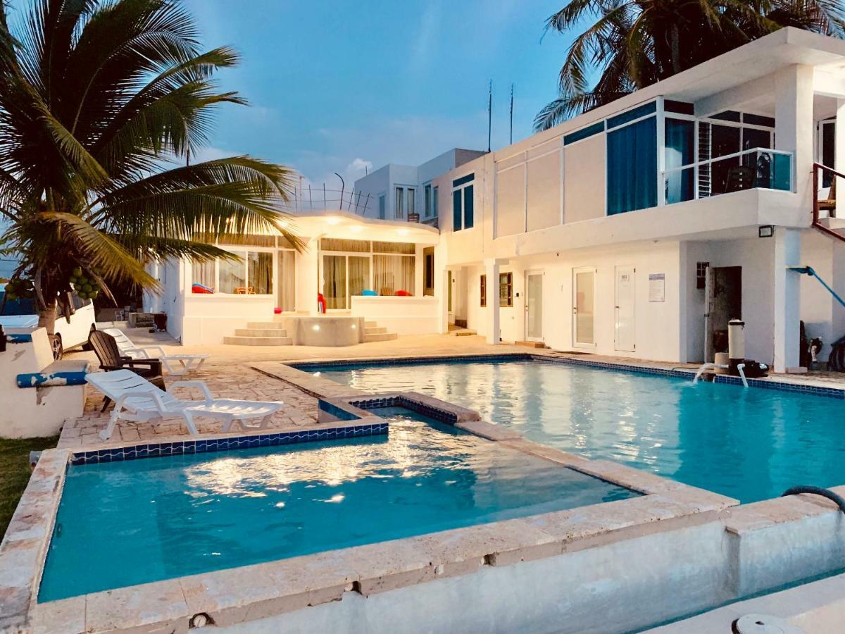 شقة Ventana Al Atlantico At Arecibo 681 Ocean Drive Islote المظهر الخارجي الصورة